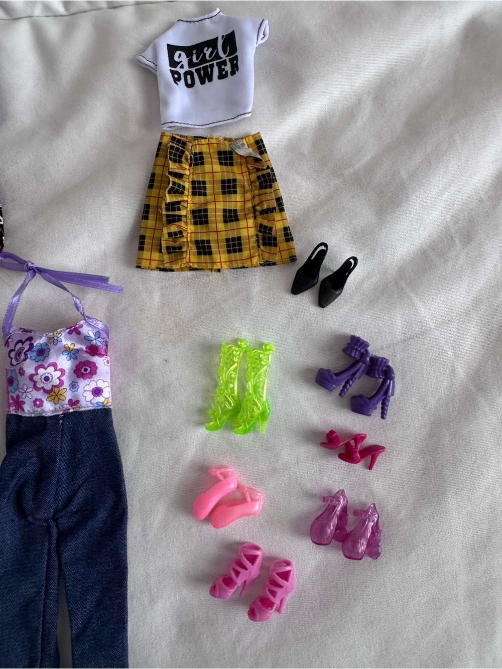 Barbie Doll Clothes Lot Dresses Shoes Accessories Fashion Wardrobe Bundle 20+pc - Picture 9 of 11